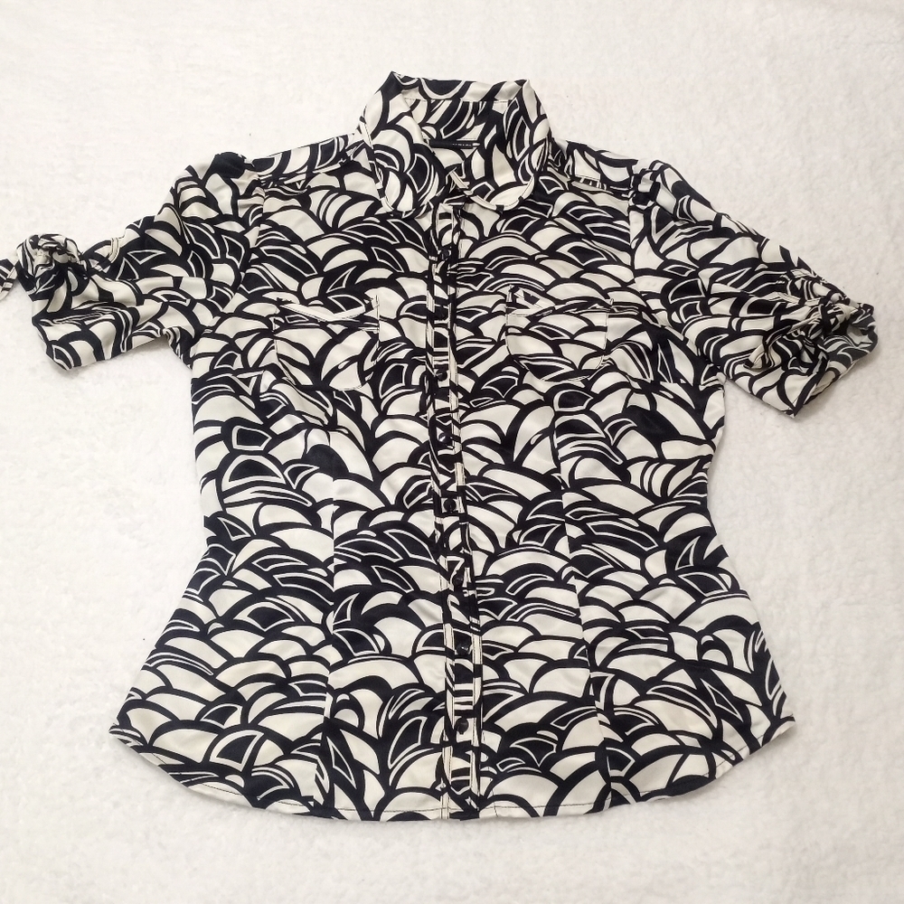 Mix it Short Sleeve Button Down Blouse Size Medium